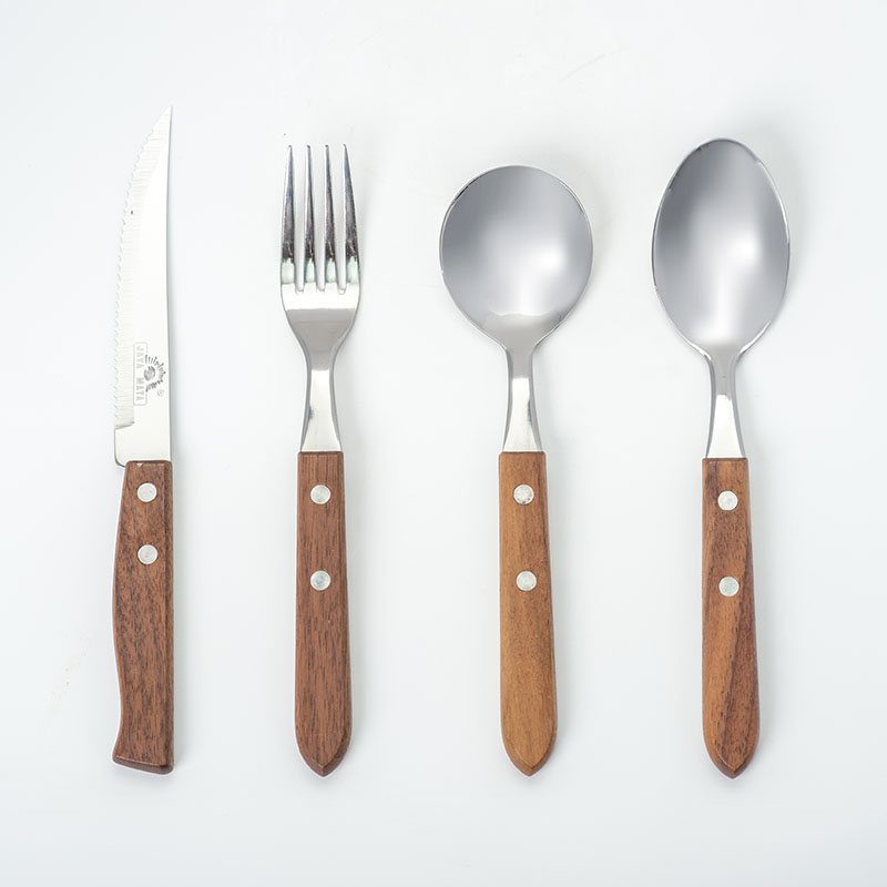 Kitchen & Dining